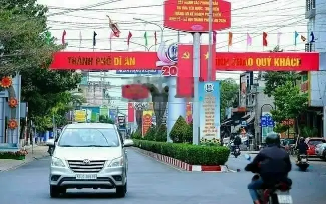 Bán nhanh lô đất trong trung tâm hành chính TP Dĩ An, Bình Dương. Giá cực tốt