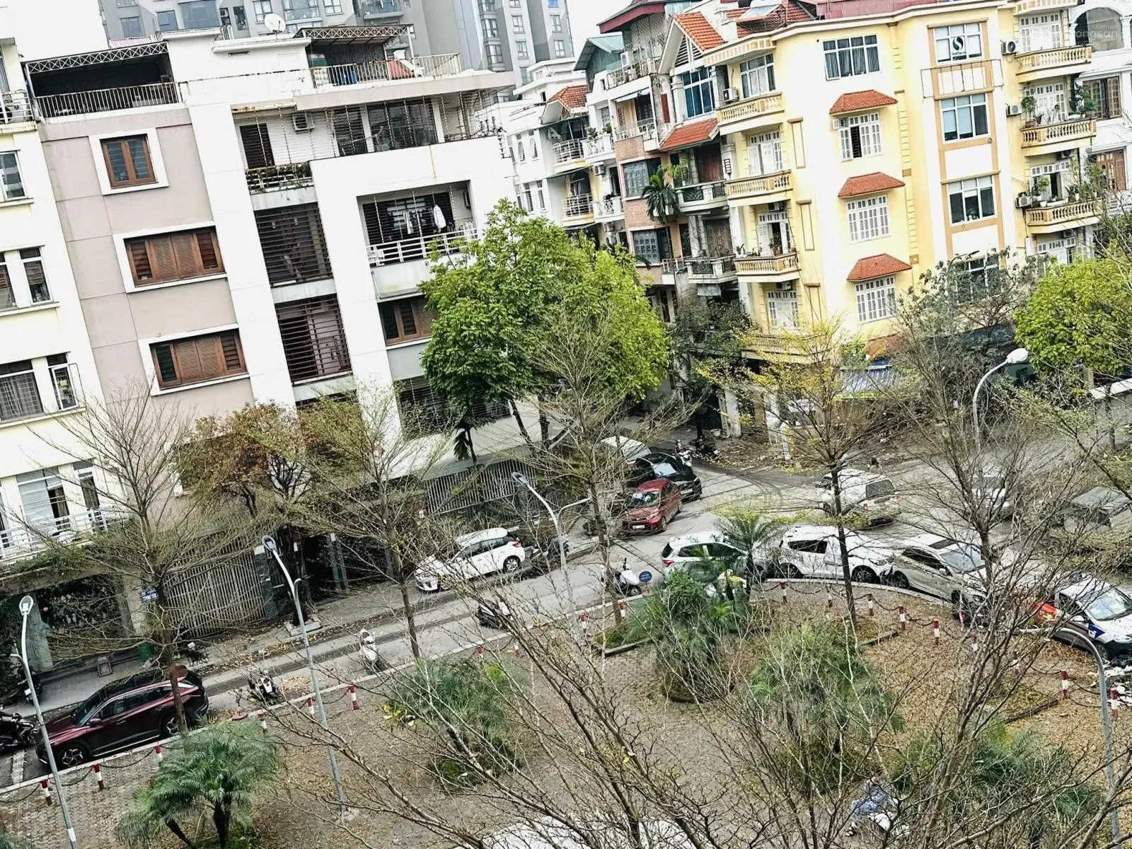 Cực phẩm tòa nhà văn phòng Trung Hòa- Trung Kính- 2 thoáng- thông sàn 7 tầng- vỉa hè rộng ôtô tránh