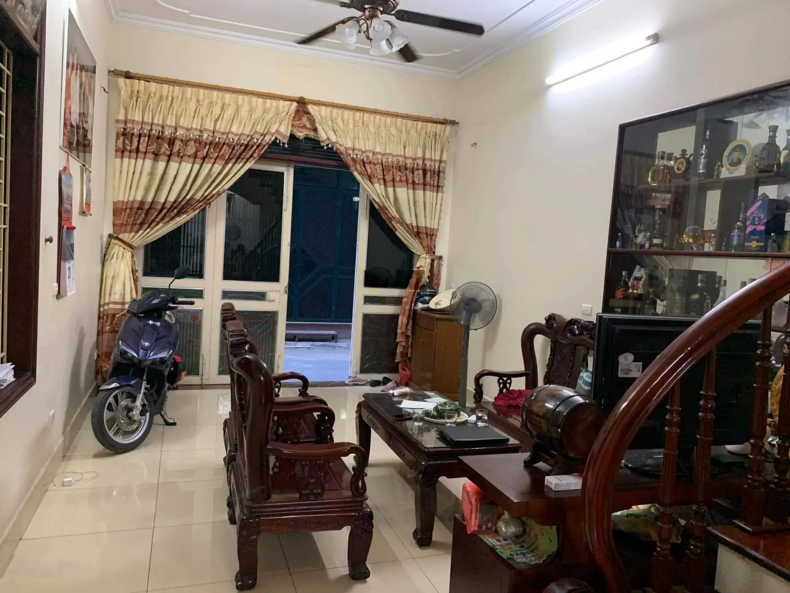 Nhà dân xây 5T x 36 m2, sát ô tô tránh, trước nhà rộng đẹp, phố Hồng Mai, Bạch Mai, chỉ 5 tỷ