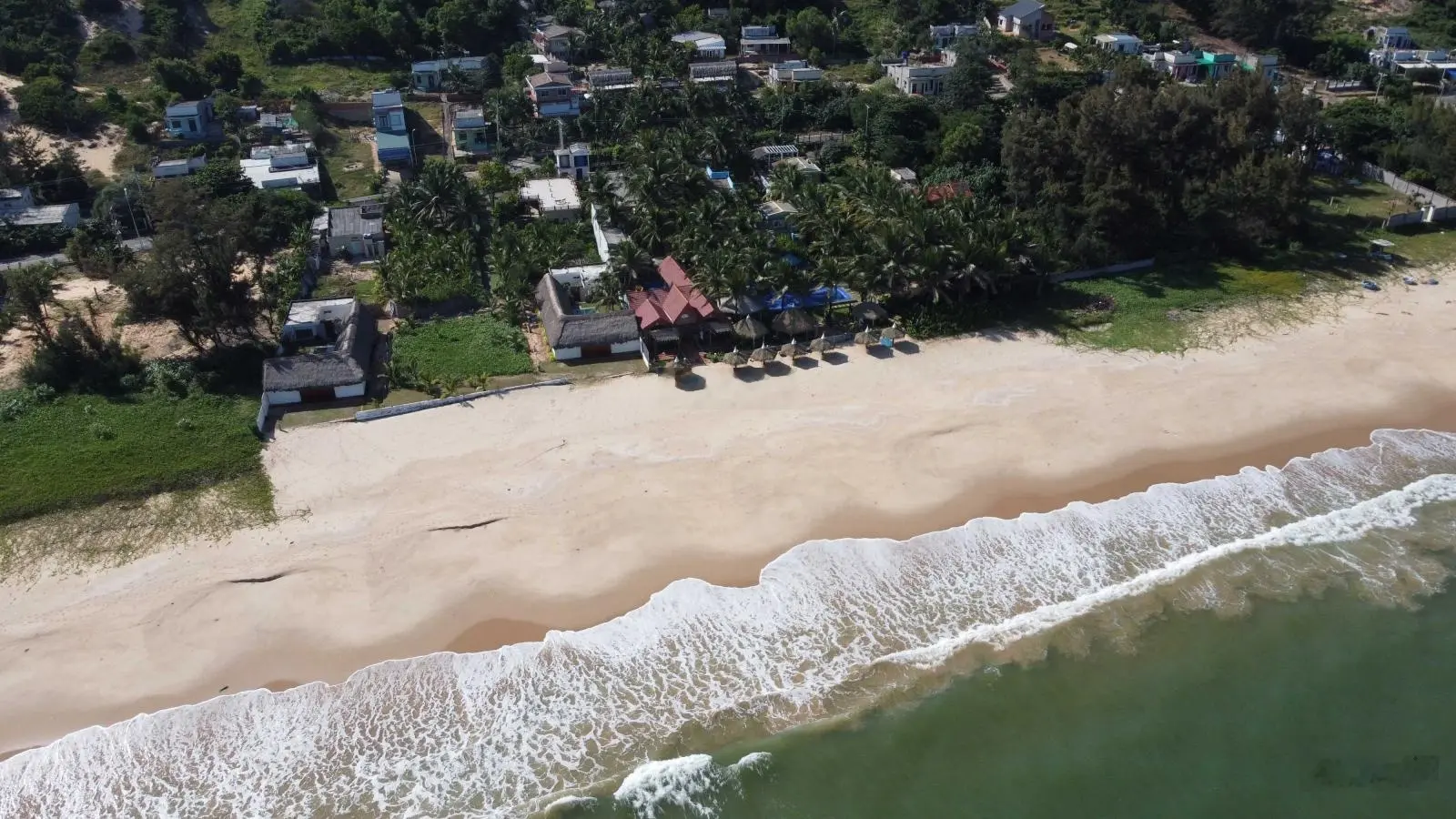 Bán Resort có đất ở mặt biển Tiến Thành Cách Nova Phan Thiết 1km.