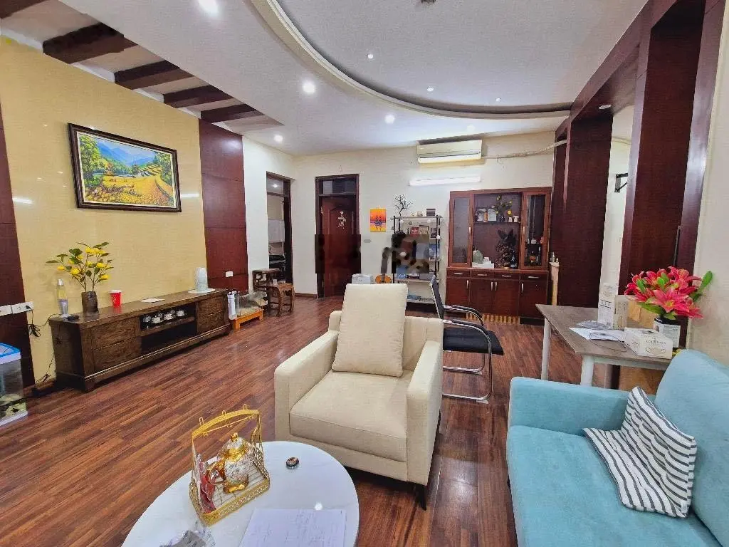 Nhà phố Bạch Đằng, Đầm Trấu ,45m2, 5 tầng, có gala oto, trang bị thang máy nhập khẩu, giá 9.9tỷ