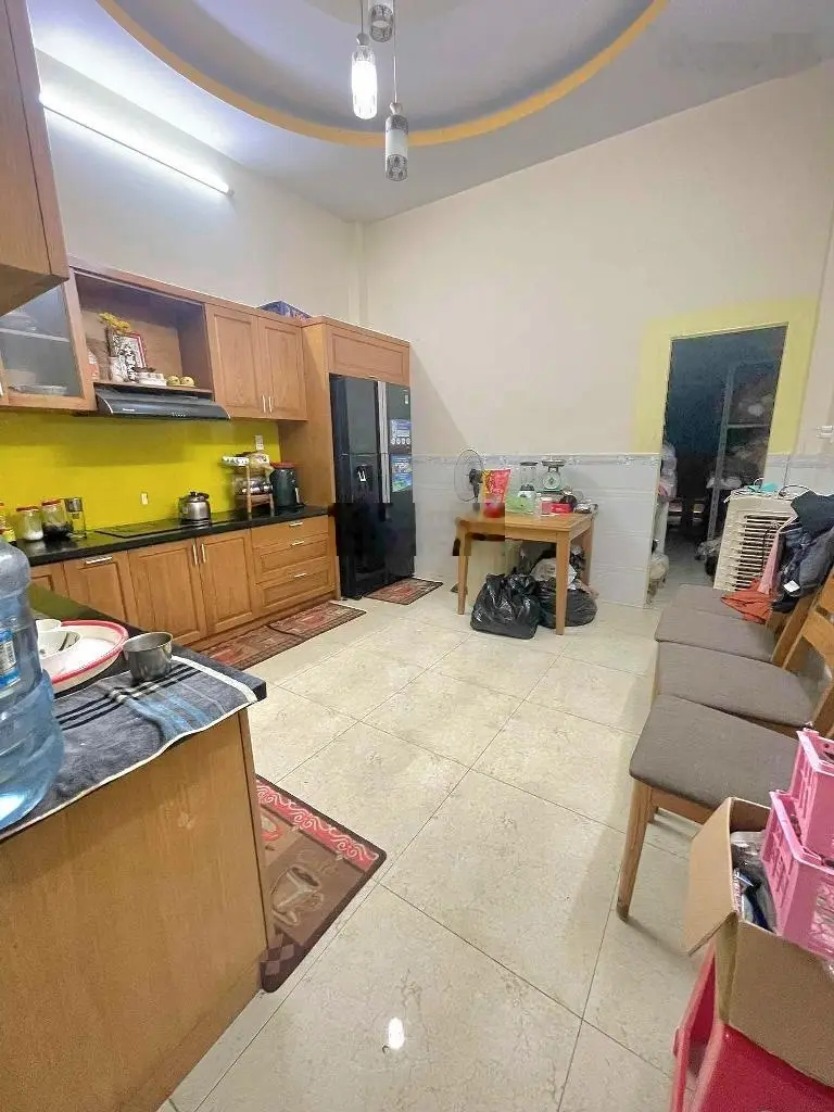 Nhà gần Lê Văn Quới, Bình Tân, 80m2 (4x20m), 4 tầng, hẻm 6m thông, sổ vuông, giá chỉ 6tỷ5