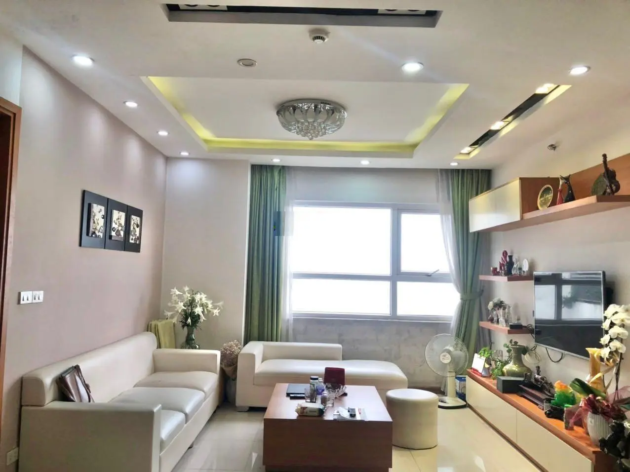 Chính chủ bán Golden Palace - Mễ Trì 85.6m2, 2N2VS, đẩy đủ nội thất. Giá thật 4,7 tỷ LH 0986 691 ***