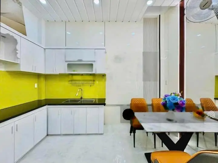 Hạ giá 300 triệu chỉ còn 2 tỷ 8 ngay Đỗ Xuân Hợp,Phước Bình,quận 9.Cách GLOBAL CITY CHỈ 2 KM