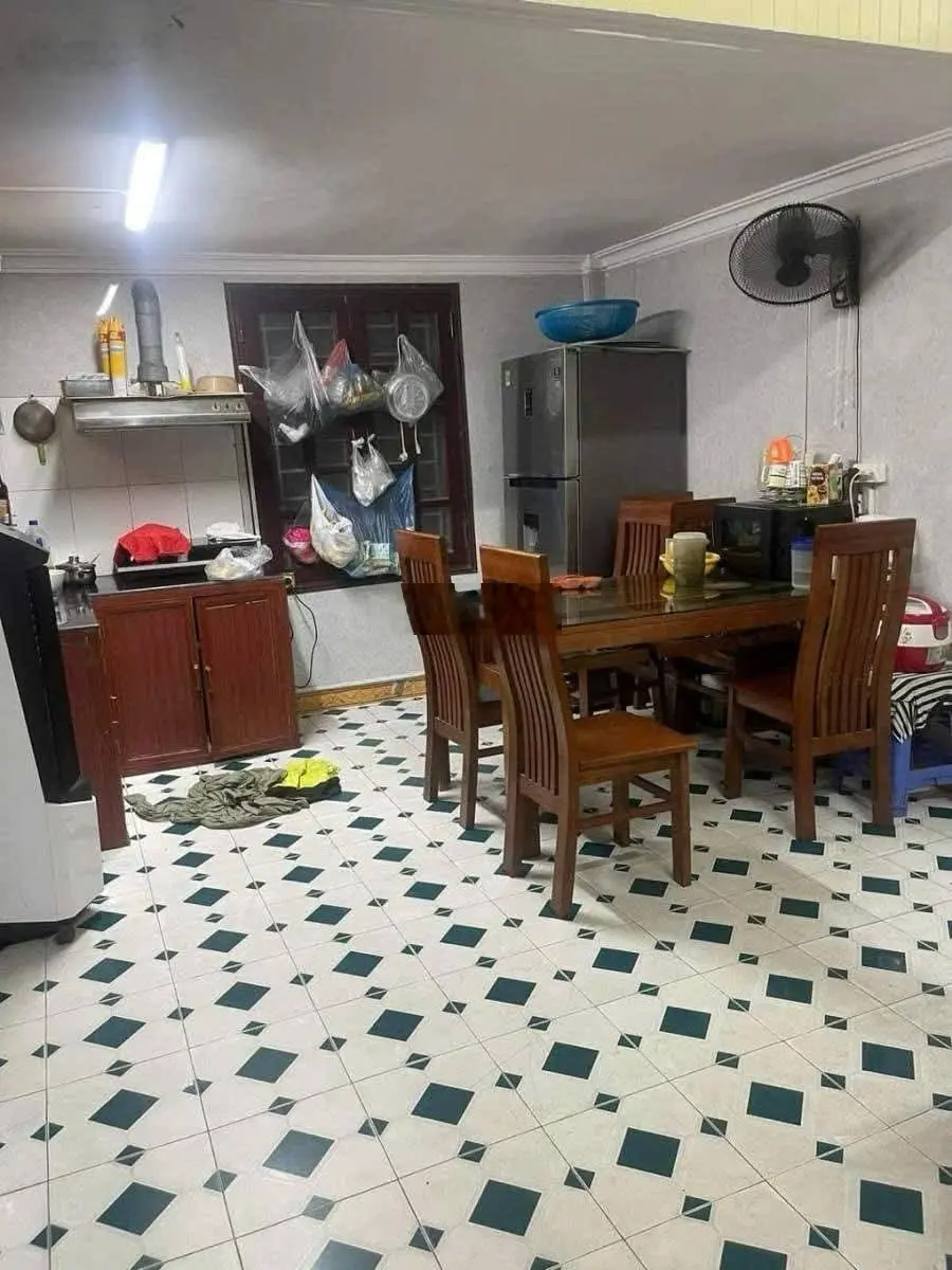 Bán nhà riêng 3T tại ngõ 69A Hoàng Văn Thái, 6,9 tỷ, 46 m2, 3PN, 2WC, pháp lý đầy đủ. Ô tô đỗ cửa