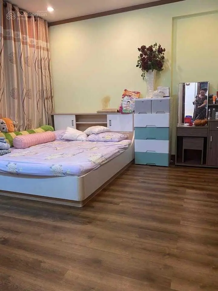 Chuyển nhượng căn hộ Phú Hoàng Anh, 88m2, 2PN, 2WC, nhà mới giá 2.65 tỷ, sổ hồng