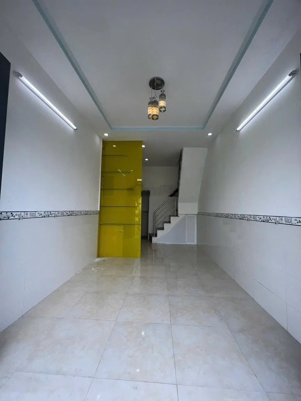 Nhà giá rẻ chỉ 600tr ngay trạm y tế Hưng Long