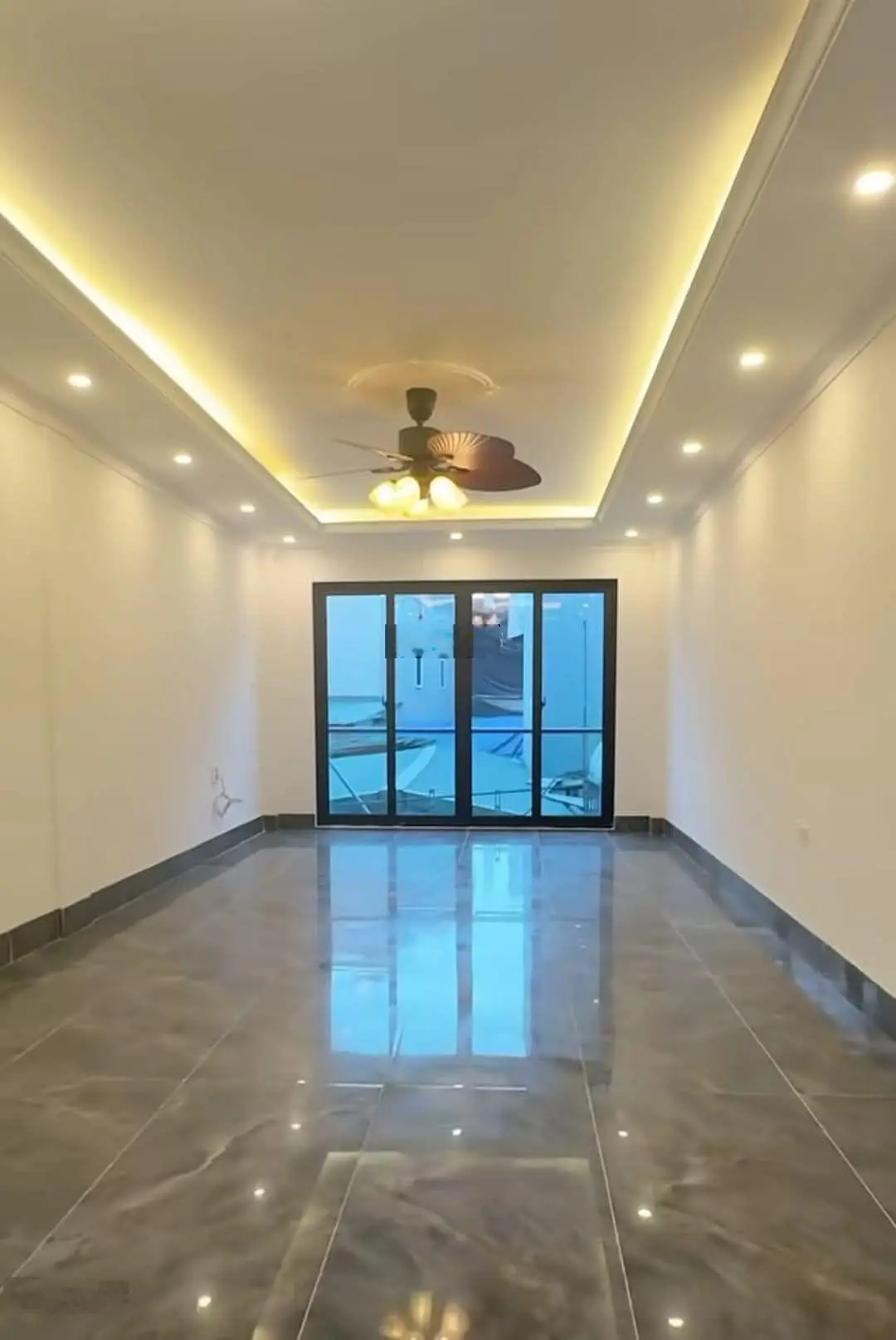 Bán nhà riêng Thạch Bàn 40m2 x 6 tầng thang máy gara ô tô cách 10m ra ô tô tránh TT Đăng Kiểm