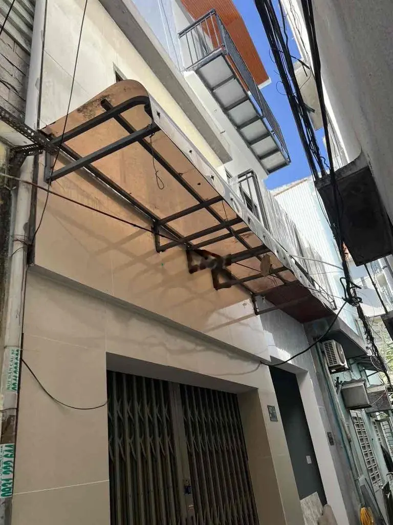 Nhà 2 tầng trung tâm- Gần sân bay Đà Nẵng