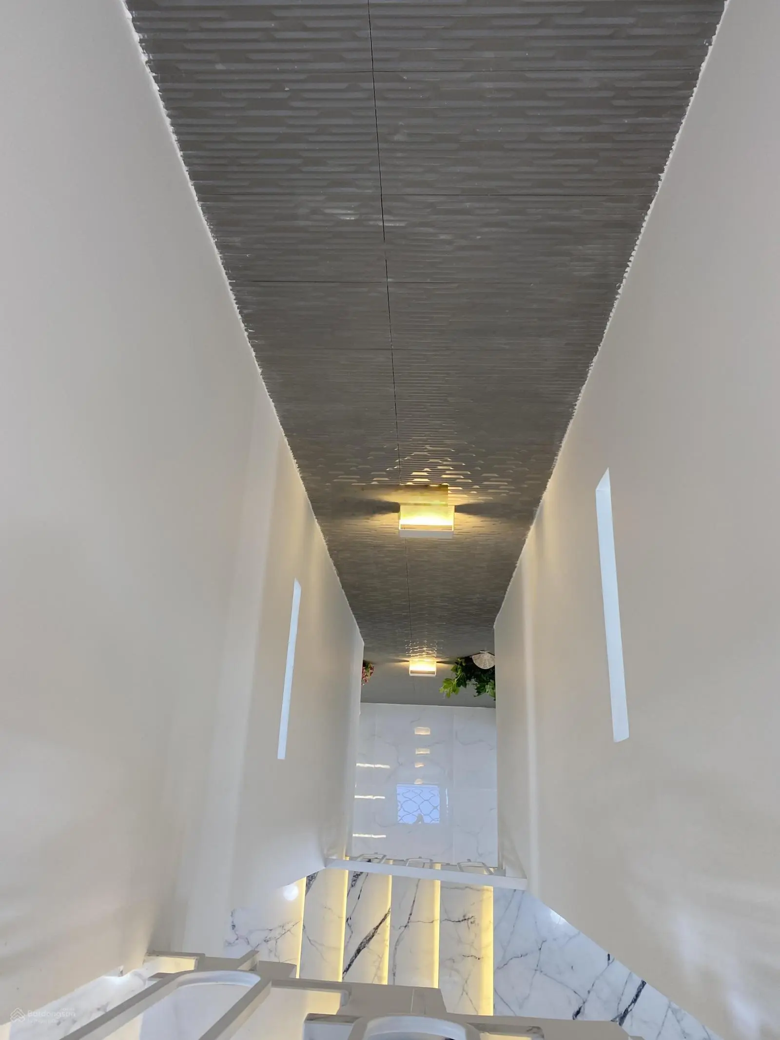 Chính chủ bán nhà thạnh xuân quận 12 dt 4x20 xây 3 lầu đường ô tô thông giá 6tỷ950