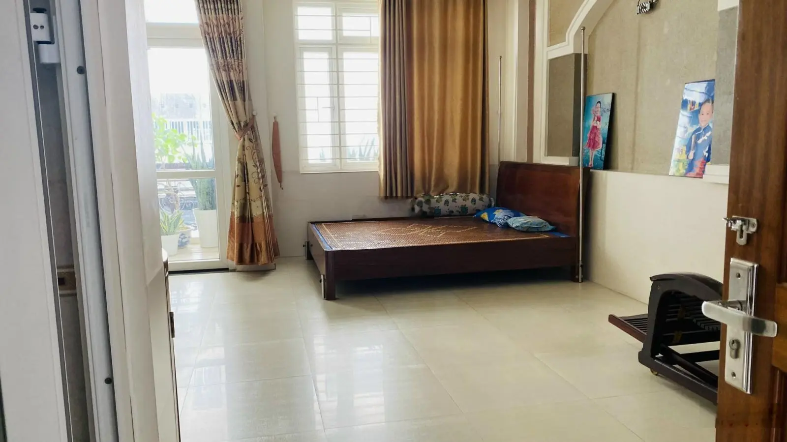 Bán nhà phố tại Lương Định Của Q2, dt 5x20m trệt 3 lầu, sổ Hồng, giá chỉ 18.7 tỷ. LH 0904357135