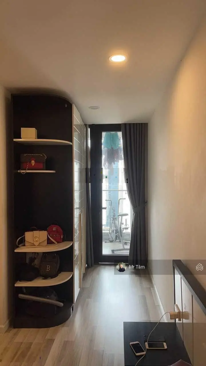 Chuyển nhà muốn bán nhanh căn hộ 4 ngủ Dolphin Plaza, Trần Bình, DT: 171m2, giá 8 tỷ