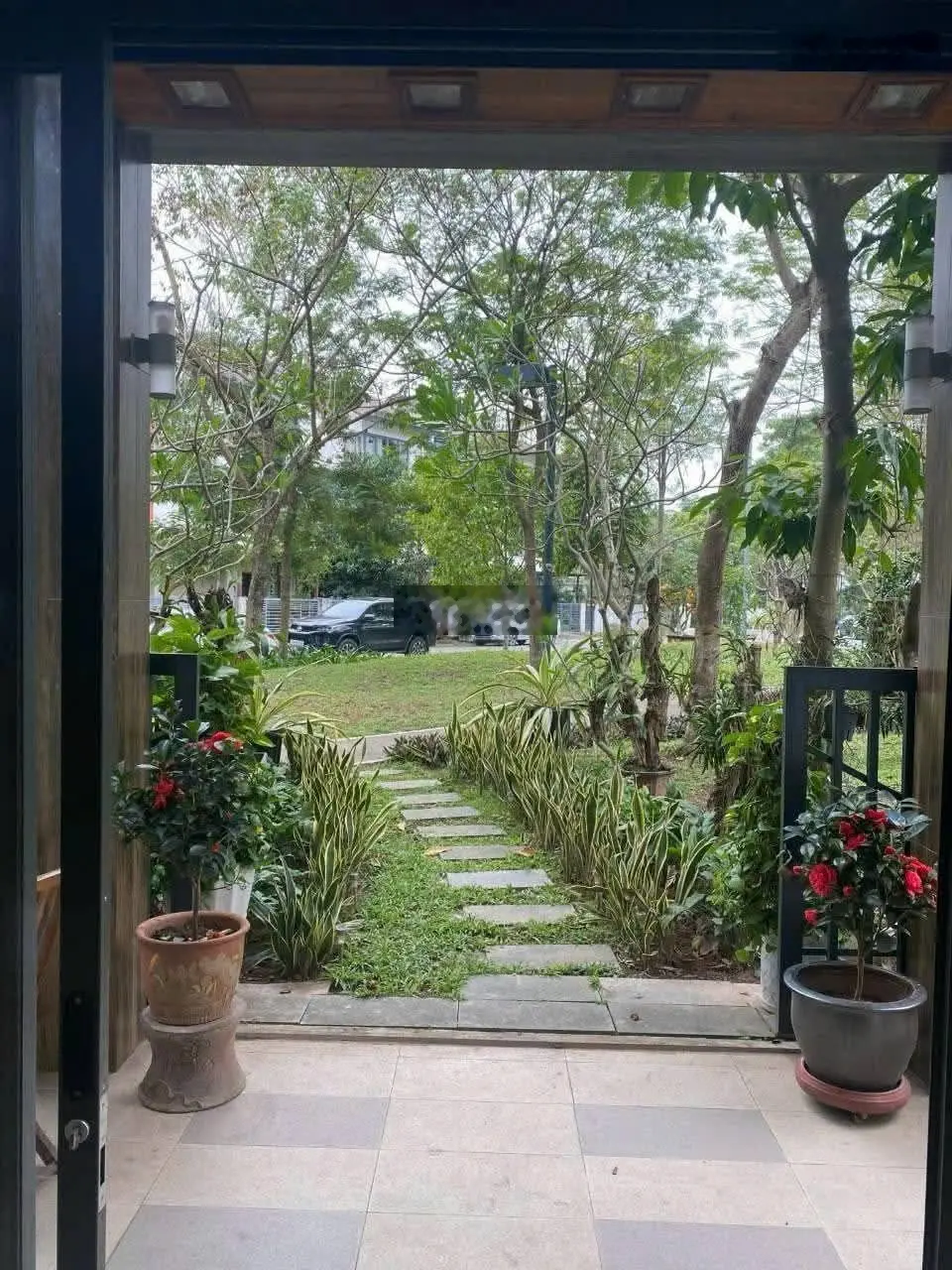 Bán bt gamura. lô góc 3 thoáng, dt,191m x 4 tầng. 5 ngủ. wieu vườn hoa. sổ vuông. giá, 59 tỷ