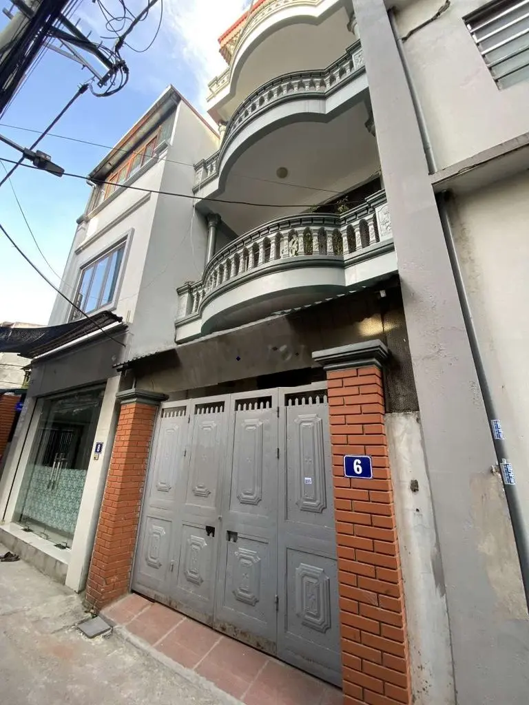 Bán nhà ngọc thụy 60m2 xây 4 tầng , ô tô đỗ cửa vào nhà ,chưa tới 5tỷ