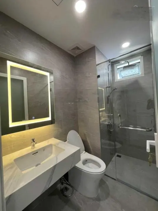 Kẹt tiền cần bán gấp CC An Phú căn 86m2, 2PN, tặng nội thất lầu cao, sổ hồng giá 3 tỷ LH 0936 449 ***