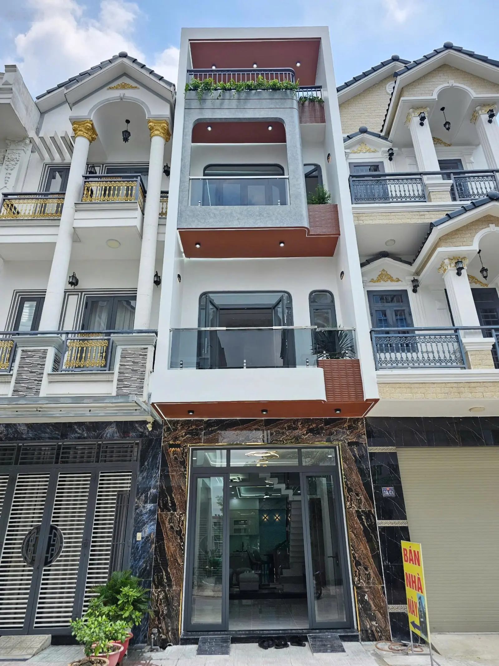 4.3 tỷ/ Bán nhà mới xây full nội thất KDC Phú Hồng Thịnh gần vòng xoay An Phú Thuận An. Mẫu đẹp