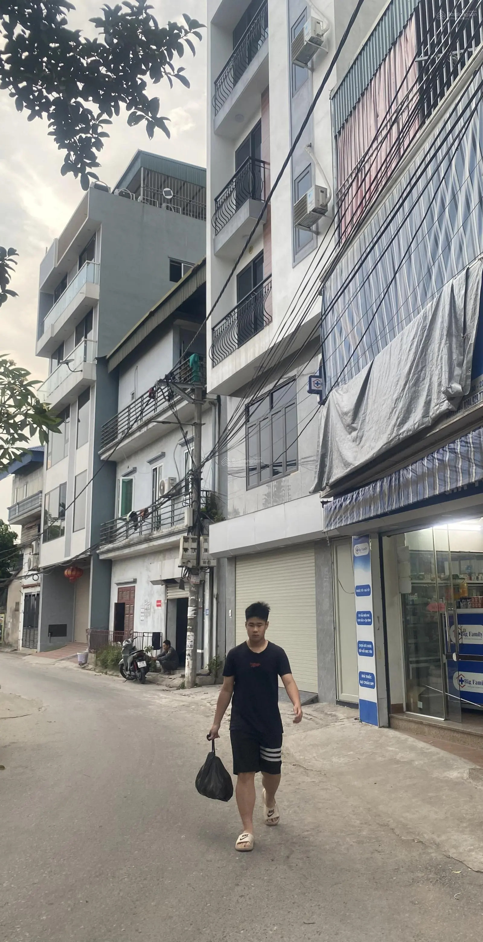 Chính chủ cần bán căn nhà vàng kinh doanh sầm uất mặt ngõ 68 phố nguyễn văn linh phường thạch bàn