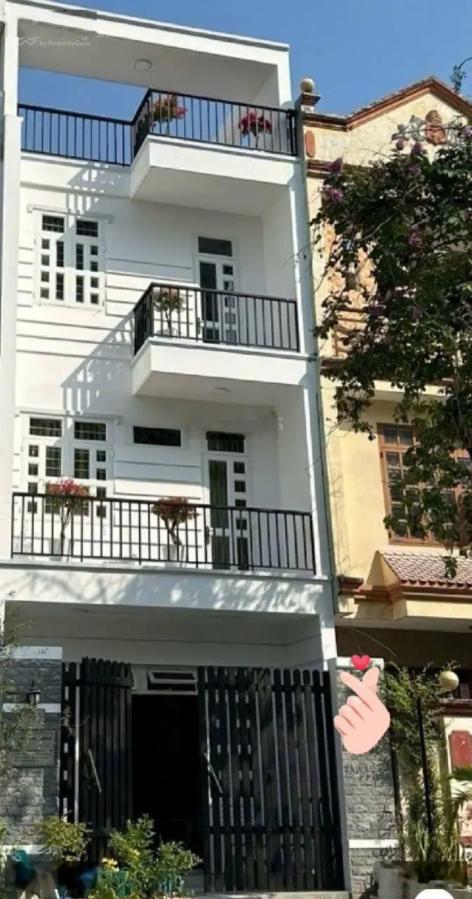 4 tầng 90m2 khu dân cư đường rộng 20m chỉ 13.9 ty * tặng lộc 5 phân vàng cho chủ mới