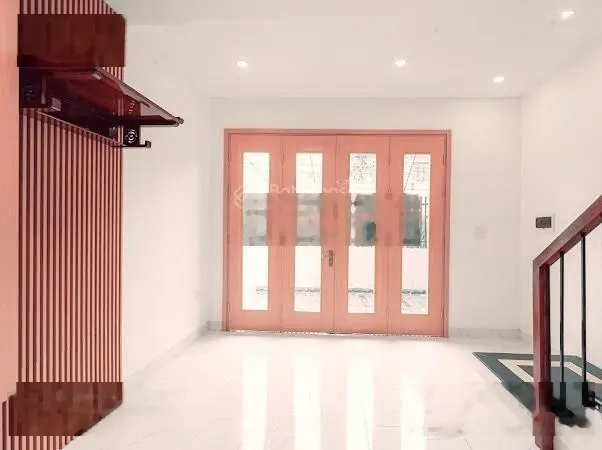 Bán nhà 3 tầng Đông Anh mới kính koong, có thang máy chờ, 3 tỷ xíu, đường 3m!