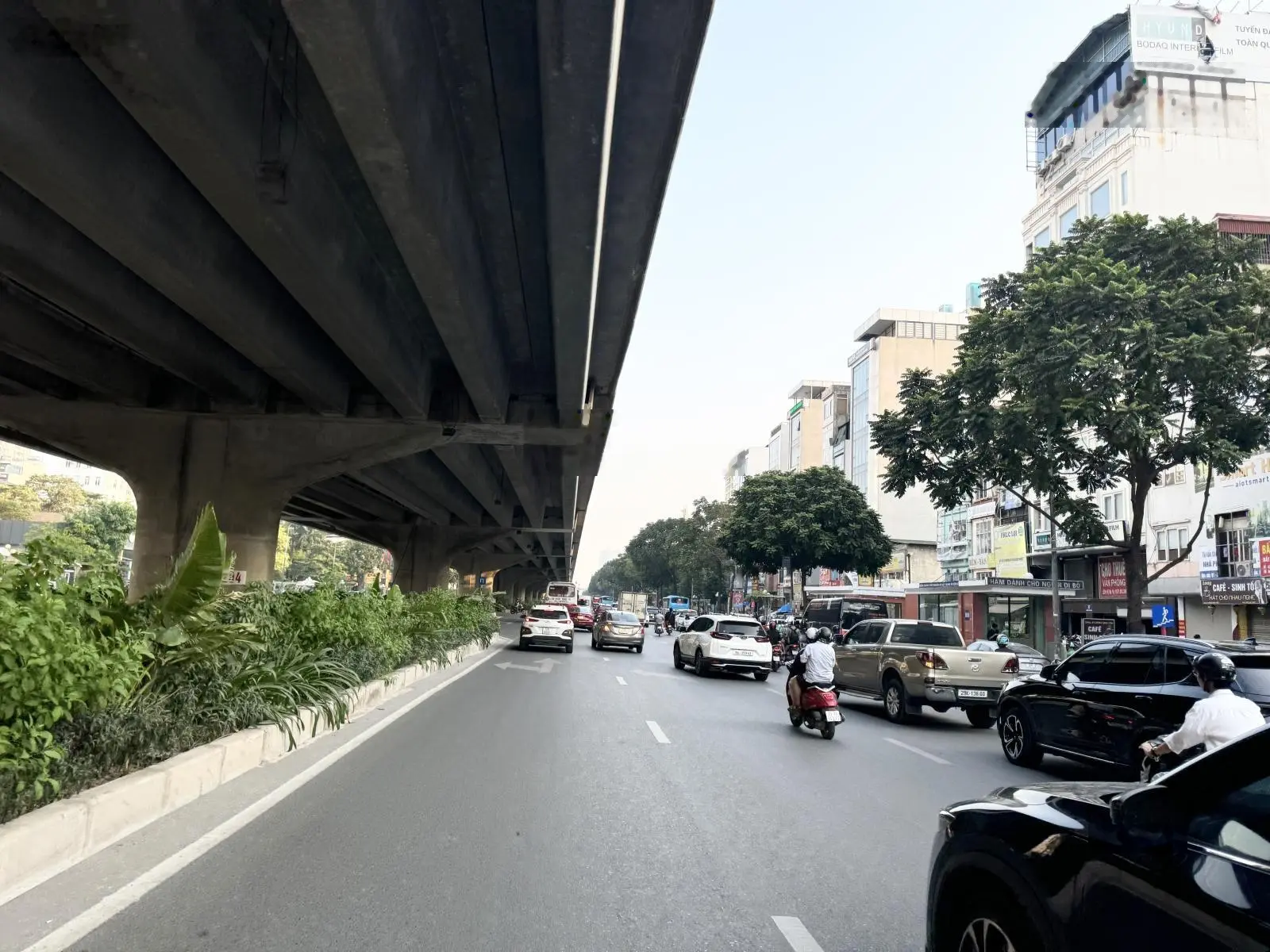 Bán Nhà Mặt Phố Hoàng Cầu, giá tốt 88,9 tỷ, 252m2, Kinh Doanh Sầm Uất