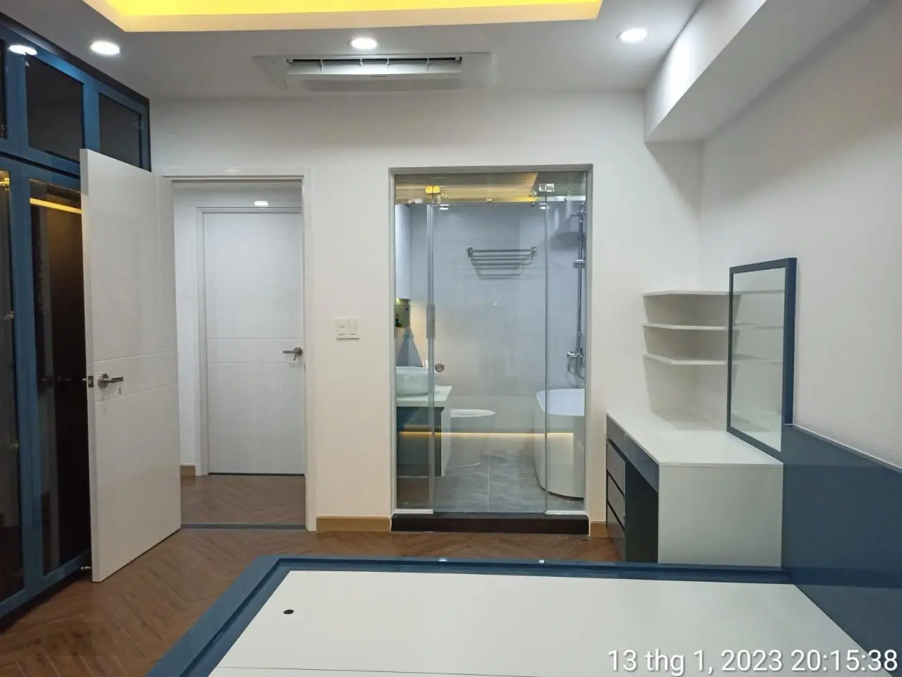 Cần bán căn hộ chung cư Cosmo City, 99 Nguyễn Thị Thập, Tân Phú, Quận 7,