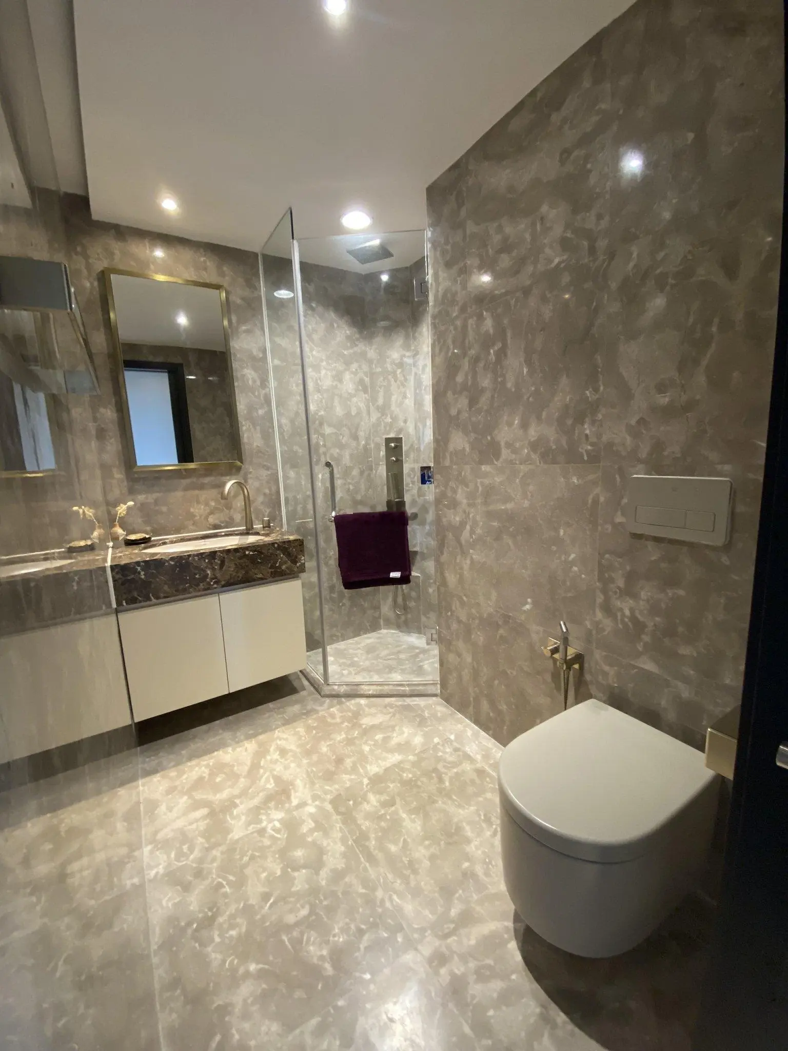 Bán căn hộ D1 MENSION, 608 Võ Văn Kiệt, Phường Cầu Kho, Quận 1 :