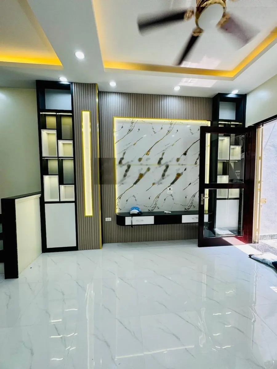 Bán nhà ngõ thổ quan đống đa 27m2 nhà mới chỉ việc đến ở 5.2tỷ Lh e thịnh 0348 176 ***