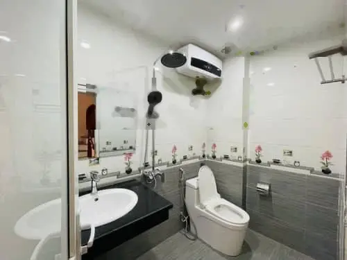 Nhà xây chắc chắn cực đẹp thoáng sáng - ở sướng - nội thất mới tinh - ngõ rộng thoáng