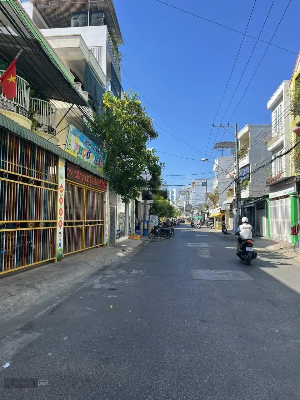 Giá tốt bán nhà mặt phố (ngang5m) đường Đồng Nai buôn bán rất tốt , Phước Hải TTTP Nha Trang