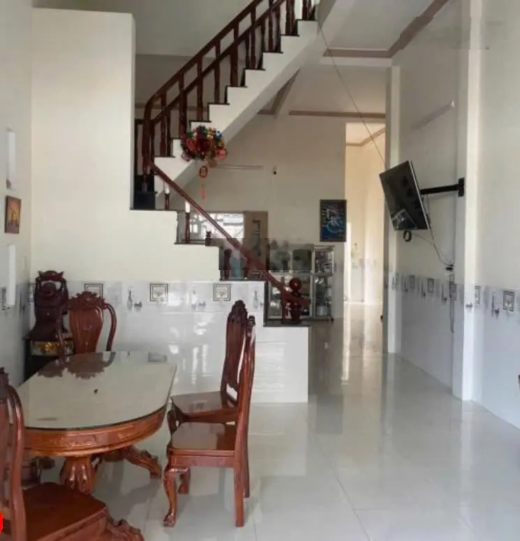 Bán nhà 1 trệt 1 lầu 3P ngủ P. Phú Lợi, TP. TDM DT 100m2, Gía 990tr/Shr
