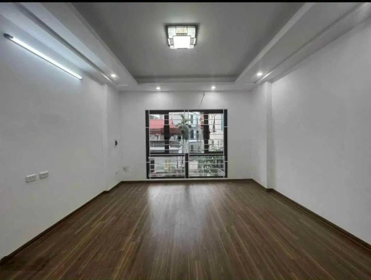 Cần bán gấp nhà Thạch Bàn xây mới 30m2 x 5 tầng (1 tháng nữa nhận nhà ở ngay)