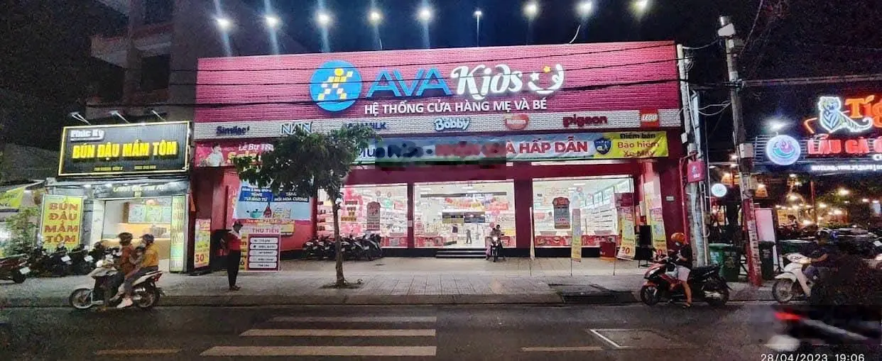 Bán nhà góc 2MT Nguyễn Duy Trinh, DT 25m x 50m, đất ở 500m2, giá giảm 79 tỷ còn 63 tỷ, vị trí Vip