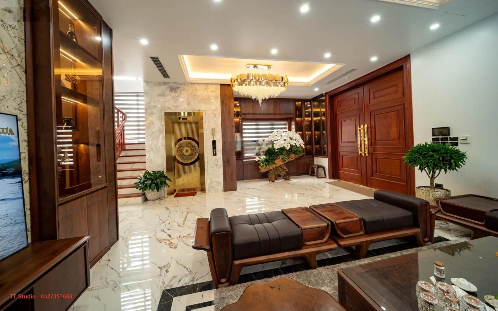 VUA MẶT PHỐ - Bán nhà Mặt phố NGÕ GẠCH giá 55.5 tỷ, 101m x 2 tầng, MT 5.6m