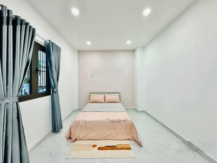 Bán gấp nhà đẹp hẻm xe hơi Đ. CMT8, P15, Q10 .DT: 5,5x17m Full Nội Thất Vào Ở Ngay Giá 4Tỷ 360.