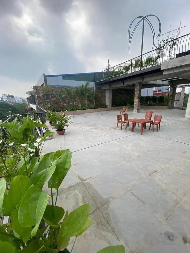 Toà nhà đa năng 3 mặt thoáng - kết hợp văn phòng - nhà hàng - showroom - sổ đỏ lâu dài