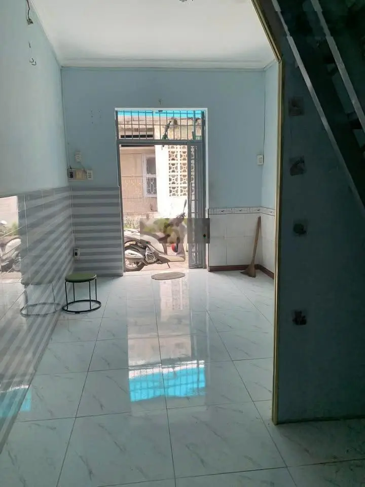 Siêu phẩm nhà hẻm 1/ đoàn nguyễn tuấn bình chánh 1 trệt 1 lầu 3pn 2wc 1ty6 thương lượng shr
