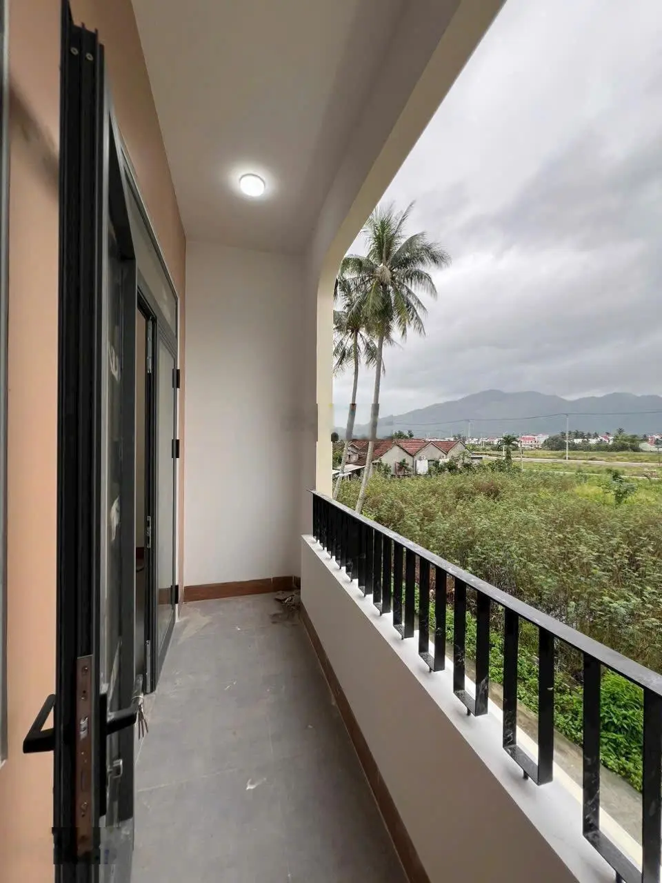 Nhà mới xây thiết kế đẹp tại Diên An gần KĐT Phú Ân Nam 1 giá chỉ 2 tỷ 295 thương lượng