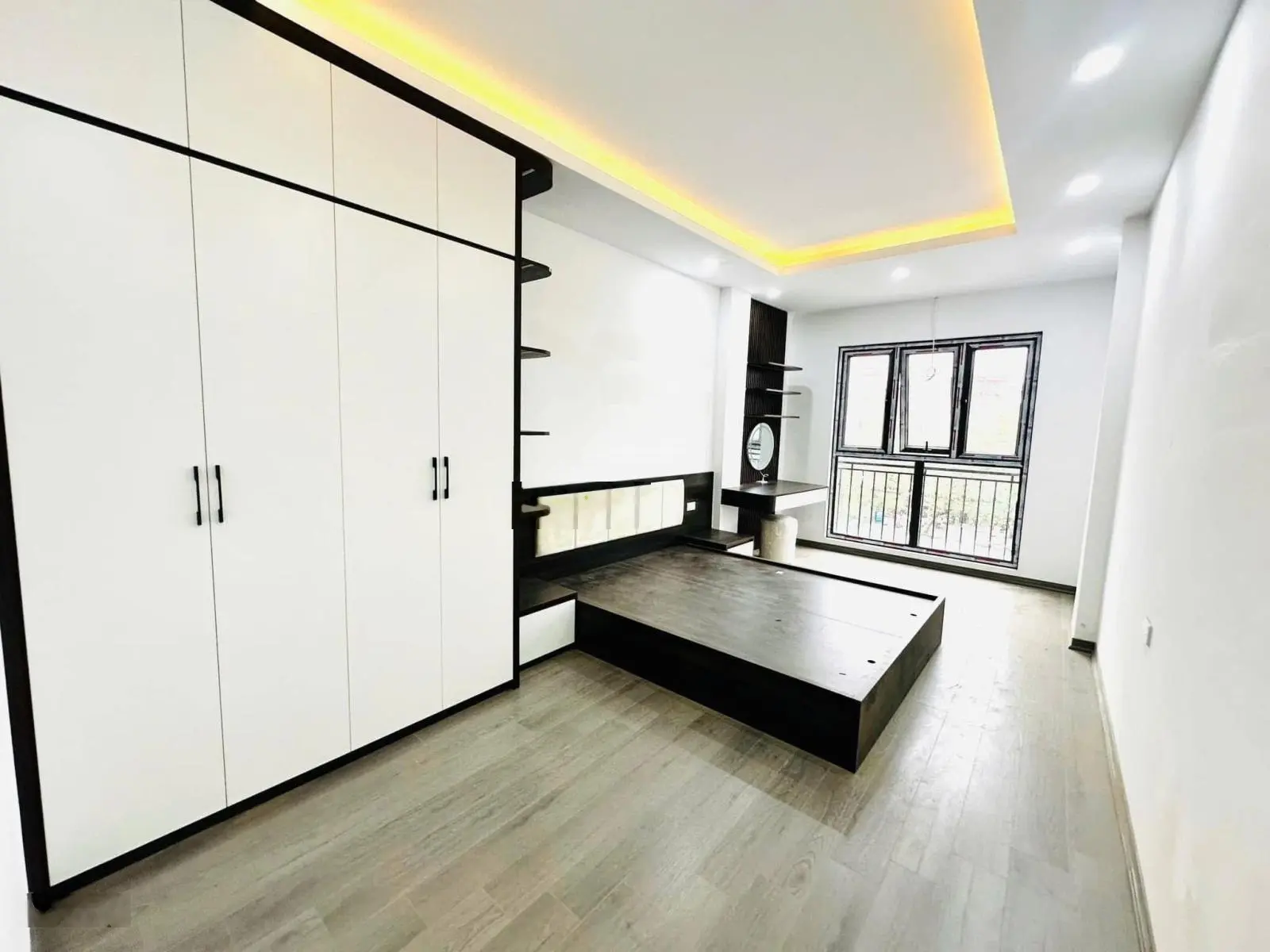 Bán nhà lạc long quân - cầu giấy