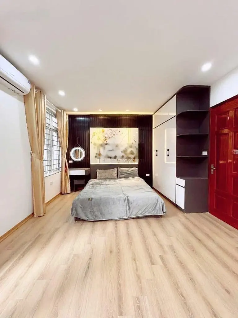 Dịch Vọng , 6 tầng , lô góc 2 thoáng , full nội thất , ôtô đỗ 30m , 7,25 tỷ có thương lượng .