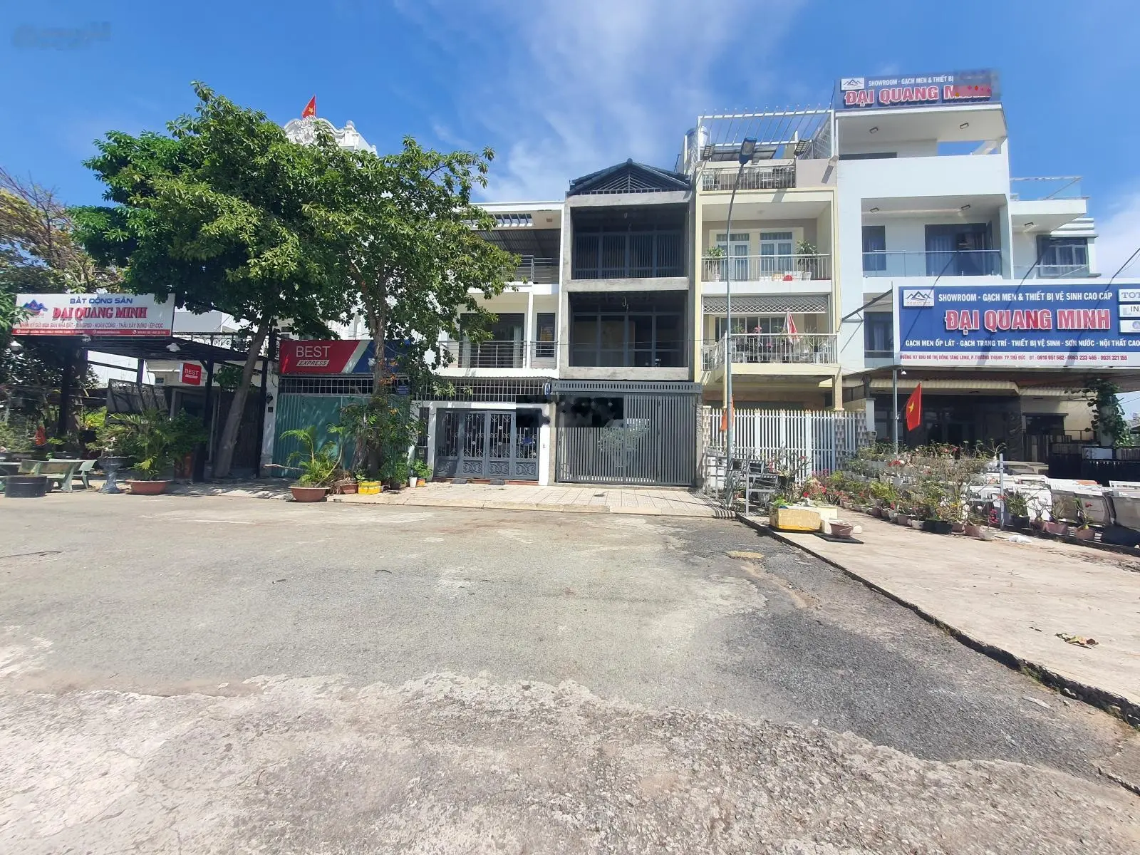 Bán NP đường 20m, giá 8 tỷ TL dt: 5x16.4m2, khai thác cho thuê 12tr/tháng tại Tp Thủ Đức