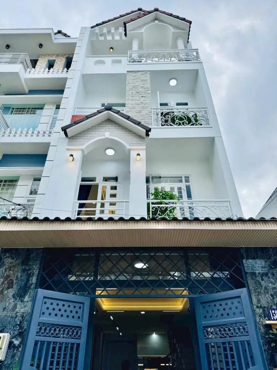 Nhà 3 lầu 63m2 vị trí đẹp hẻm 8m 4PN khu vực xây đồng bộ văn minh đường Phạm Văn Chiêu P8 Gò Vấp