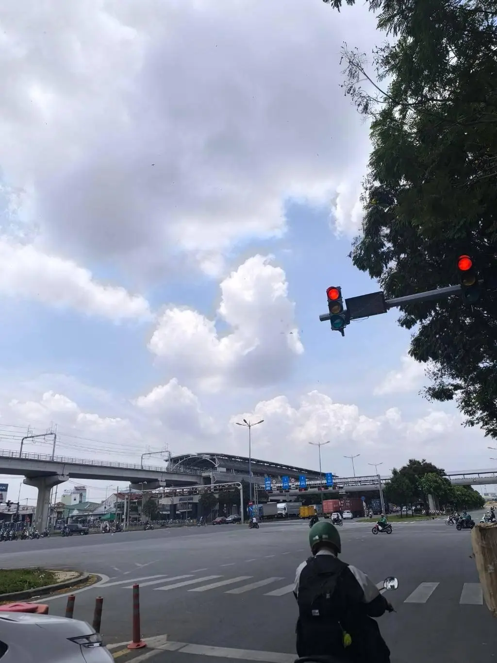 Cơ hội đầu tư 250m2 đất tặng nhà c4, hẻm xe tải hoàng hữu nam, q.9 nhỉnh 12 tỷ