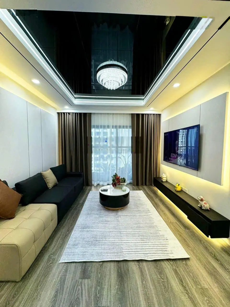Cần bán biệt thự lideco bắc 32 , dt 145m , cách 20m ra hồ điều hòa , hoàn thiện đẹp, có thang máy