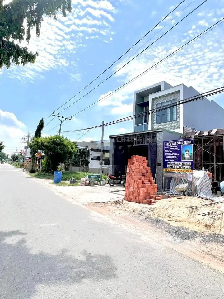 Tôi Cần tiền bán lô đất mặt tiền kinh doanh đường Suối Lội giá rẻ SHR