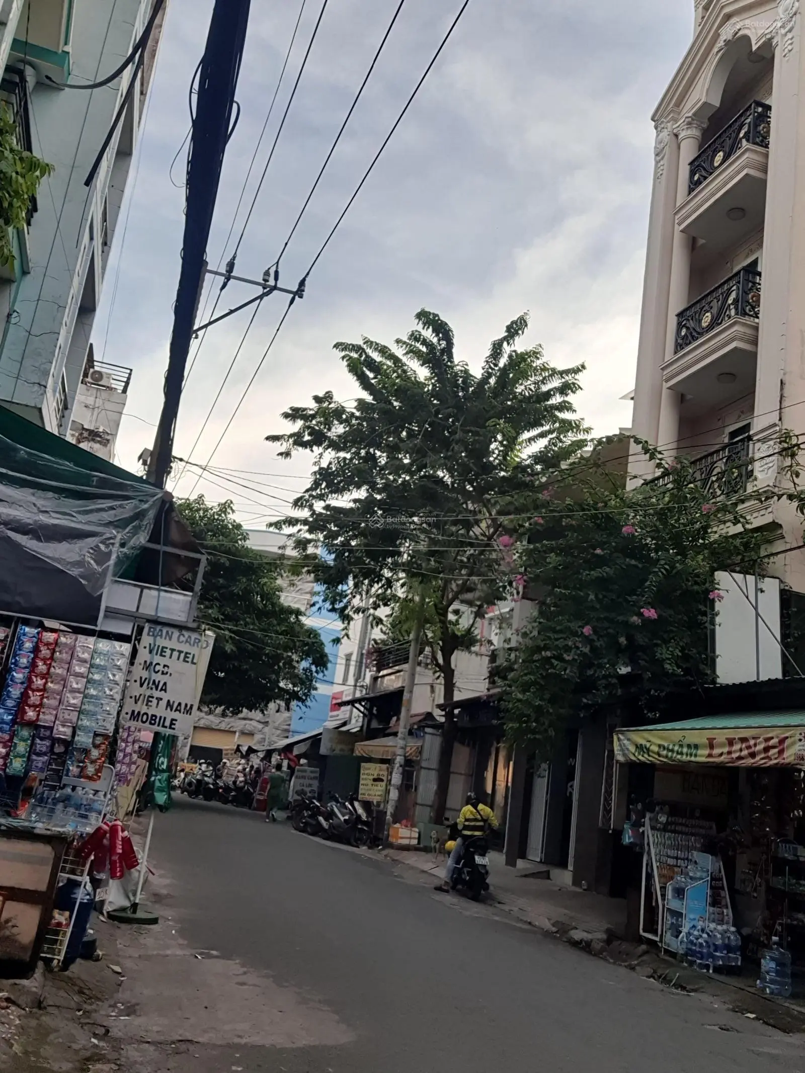Nhà mặt tiền nguyên căn, kế ĐH Công Nghiệp, khu sầm uất, kinh doanh thuận lợi, dòng tiền hơn 60 tr