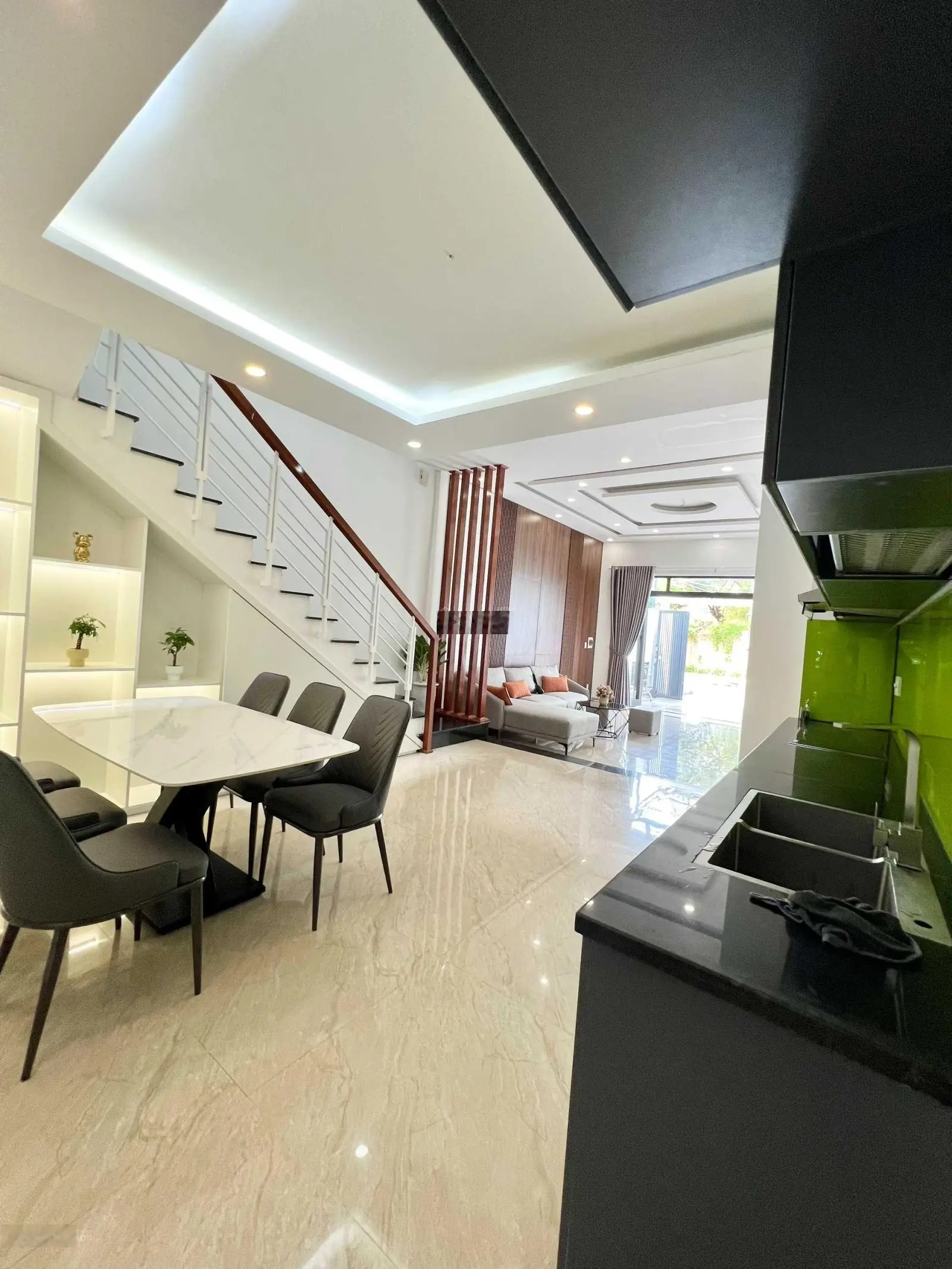 Bán nhà 3 tầng đường Bùi Thiện Ngộ - Hòa Xuân - Cẩm Lệ