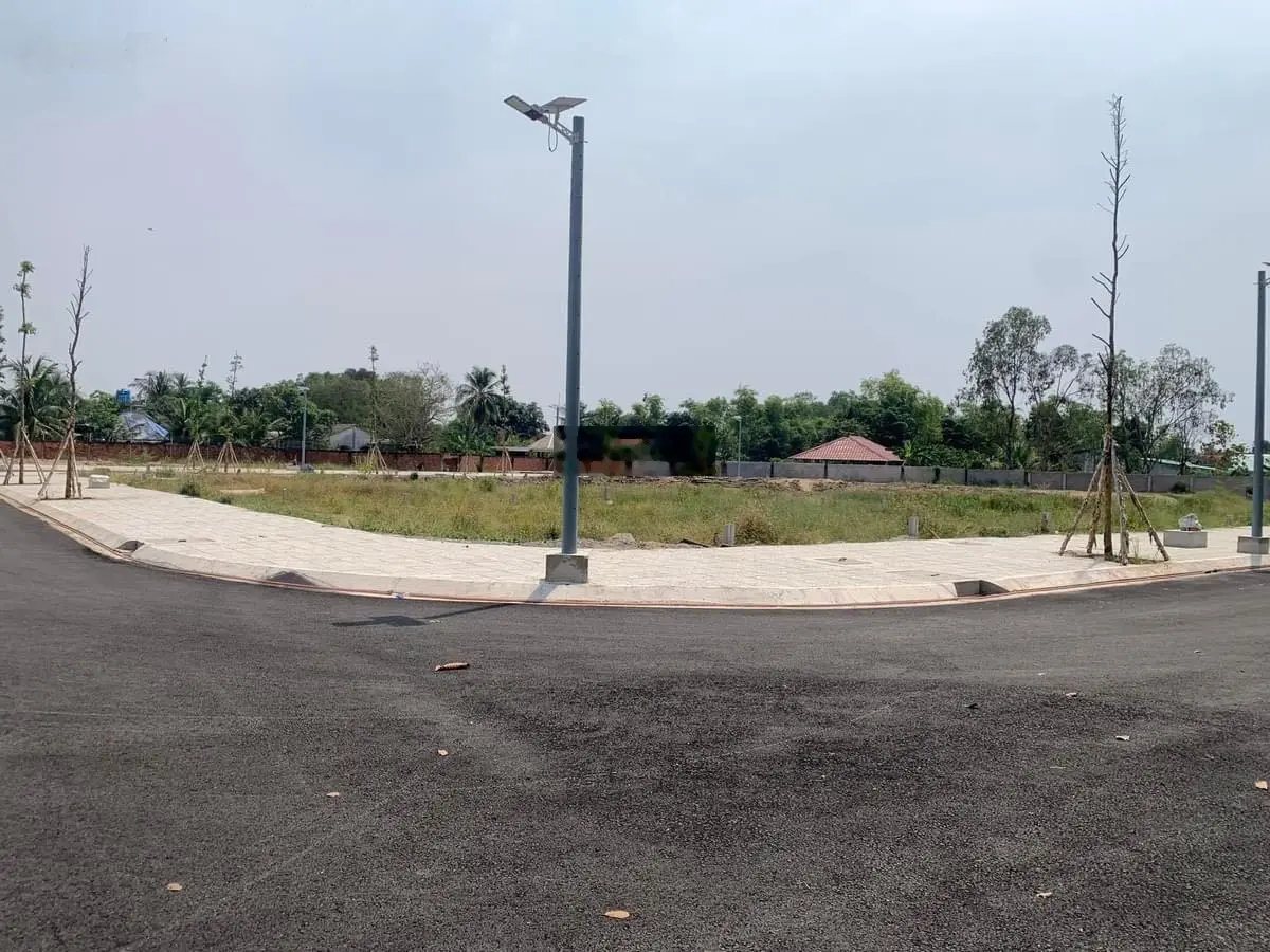 Chính chủ cần bán lô đất 180m2 MTĐ Võ Văn Kiệt .P Định Hoà.TP Thủ Dầu Một chỉ 600 triệu sở hữu ngay