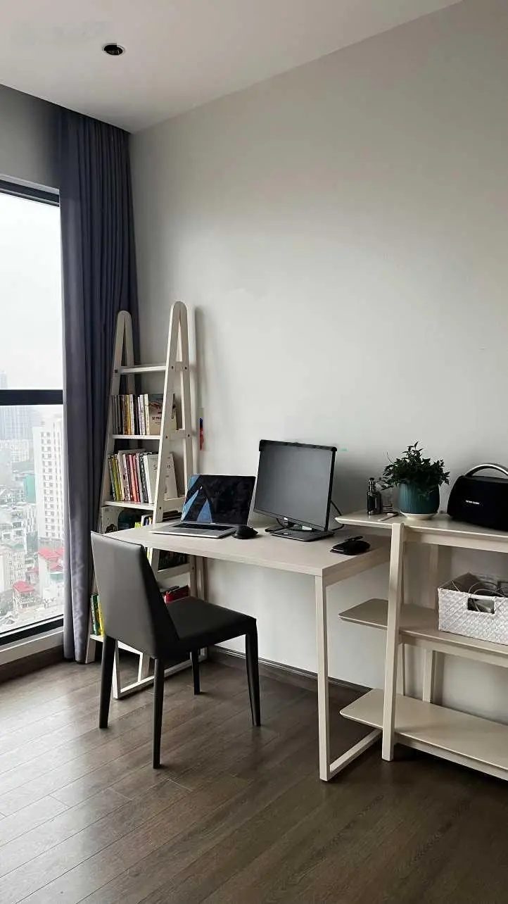 Chính chủ bán căn hộ Vimeco Nguyễn Chánh, 140m2, 3 ngủ 3 vệ sinh, nhà mới đẹp rất có lộc
