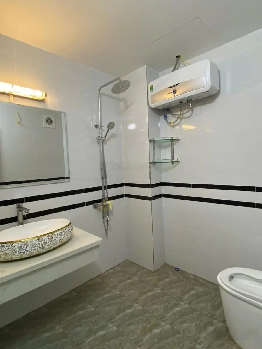Bán nhà - Tân Mai - Hoàng Mai - sổ đỏ - 5,95 tỷ - ngõ xe 3 gác