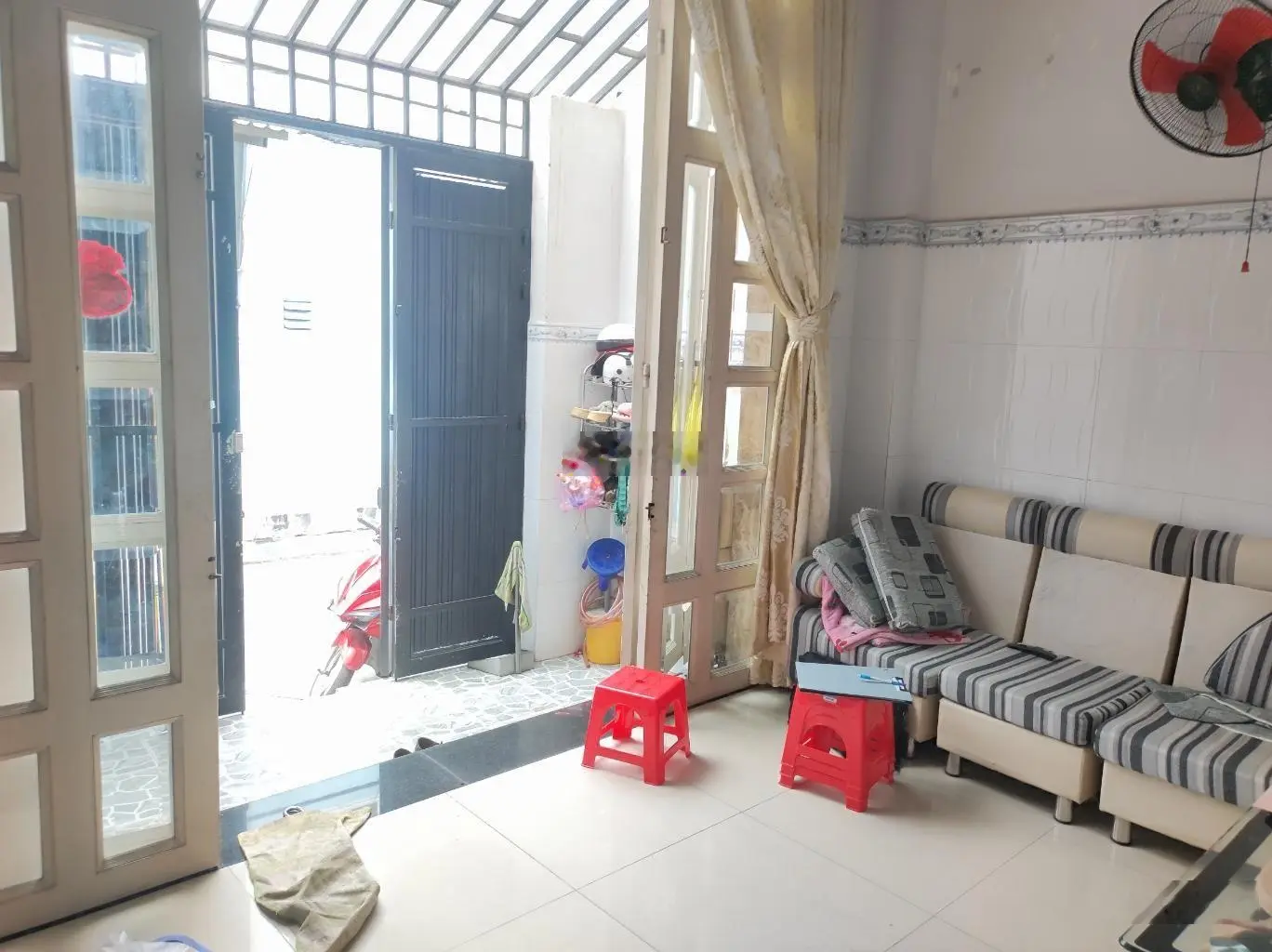 Lê đình cẩn Hẻm xe tải - Nhà 4 tầng - Hoàn công đủ 5.2 Toi, P. Tân Tạo, Quận Bình Tân